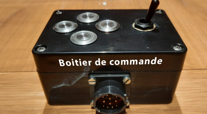 Boitier de commande pour relais coax VHF UHF SPDT et SP4T