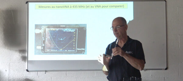 Plongée dans l'Art des Antennes avec ON4IJ - Un Exposé Incontournable !